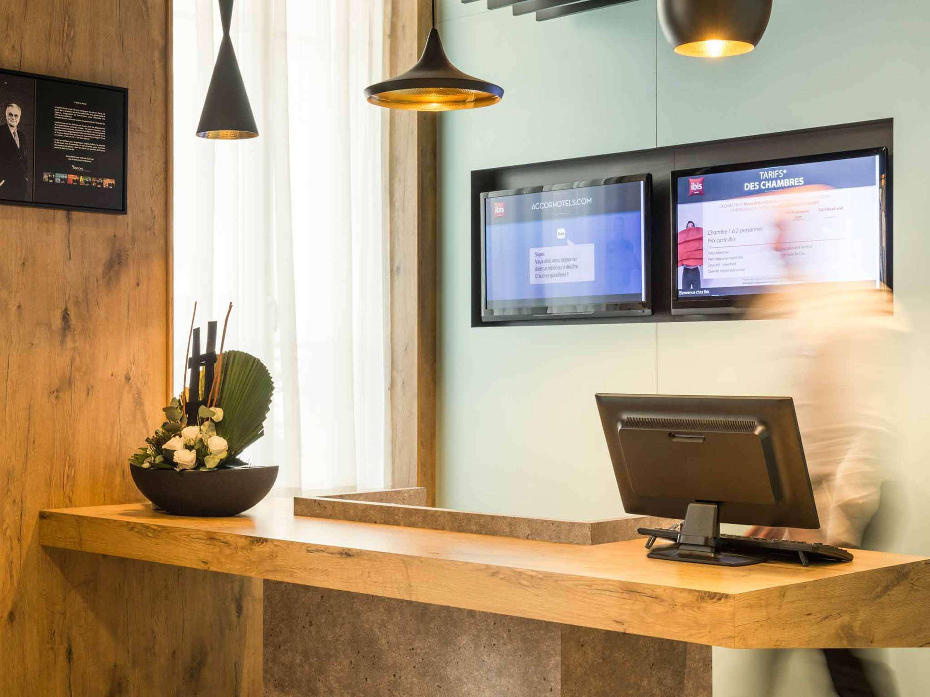 Ibis Levallois Perret Bagian luar foto