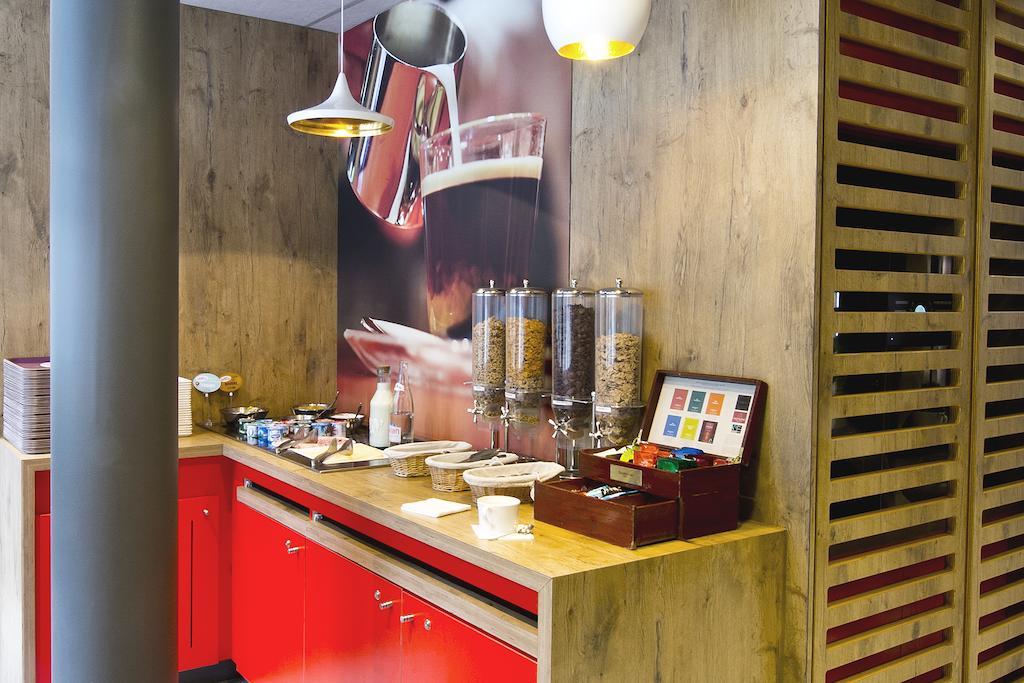 Ibis Levallois Perret Bagian luar foto