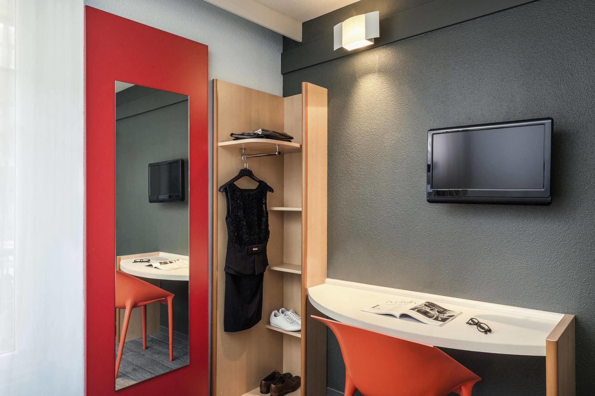 Ibis Levallois Perret Bagian luar foto